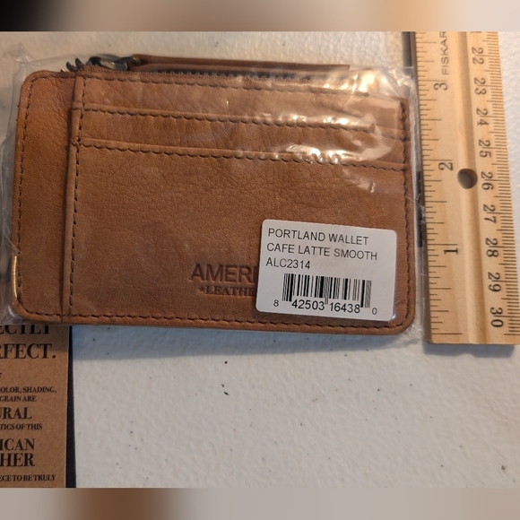 🆕 Leather Card Case Keychain. - Picture 7 of 7